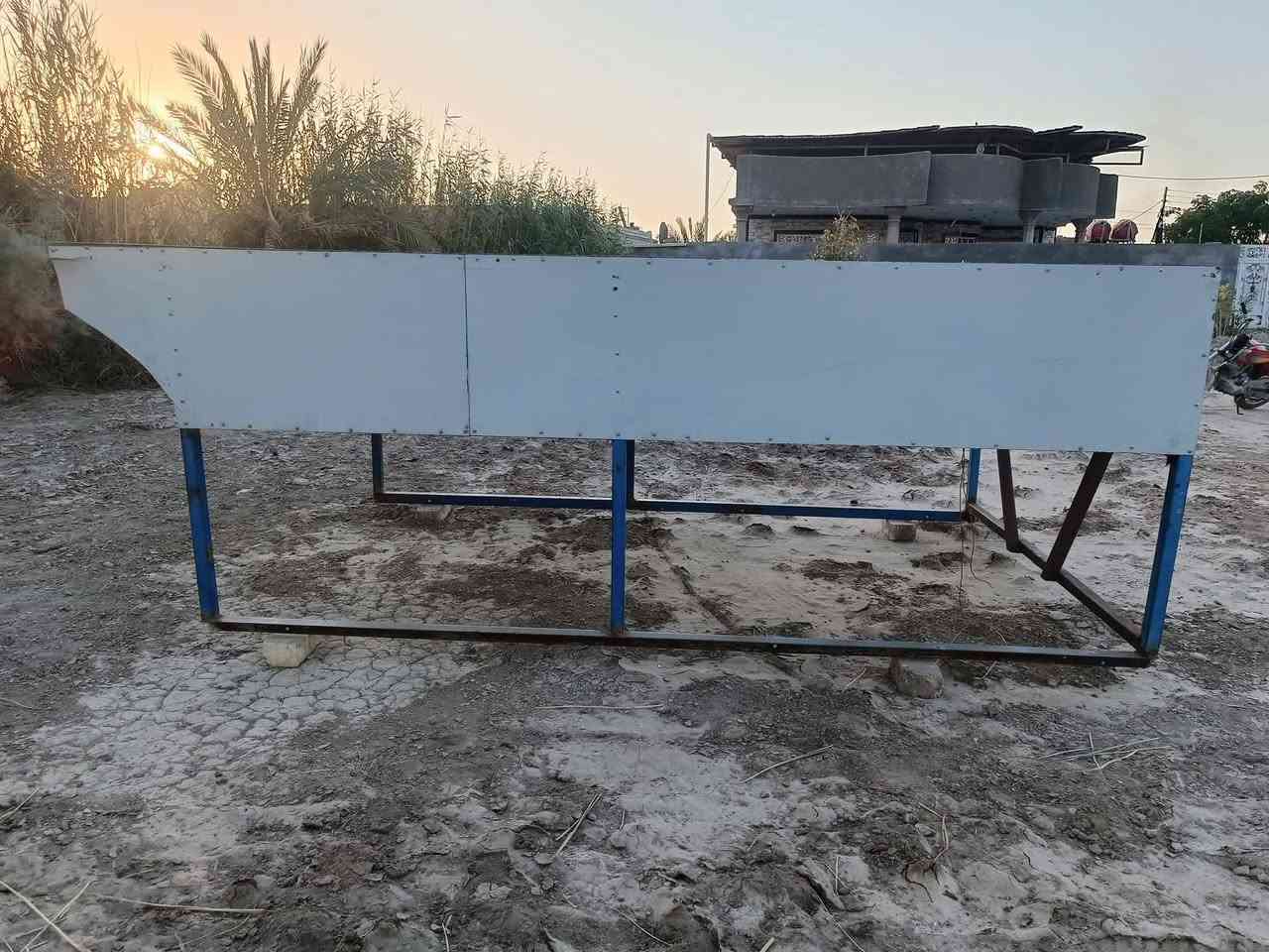 سلام عليكم محجر للبيع مال نثيه  200 وبي مجال ***********
