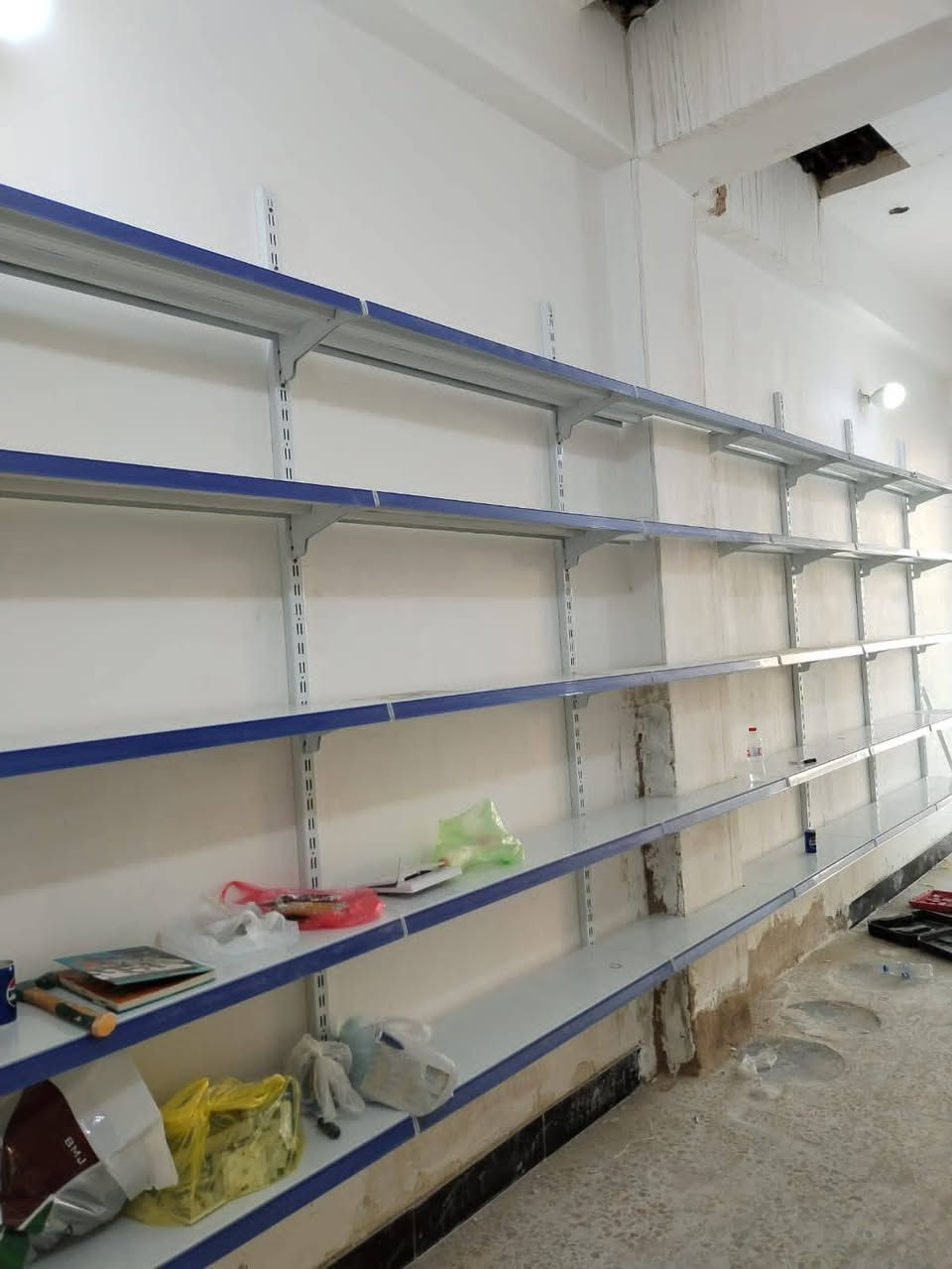 بيع كافه انواع الرفوف الحديثه الجداريه والمخزنيه والوسطيه
الخاصه بجميع انواع المحلات التجارية والأسواقات 
جمله _مفرد A.z
للاستفسار الاتصال على الرقم التالي ***********

يوجد توصيل كافه المحافظات 🚛🚛🚛
