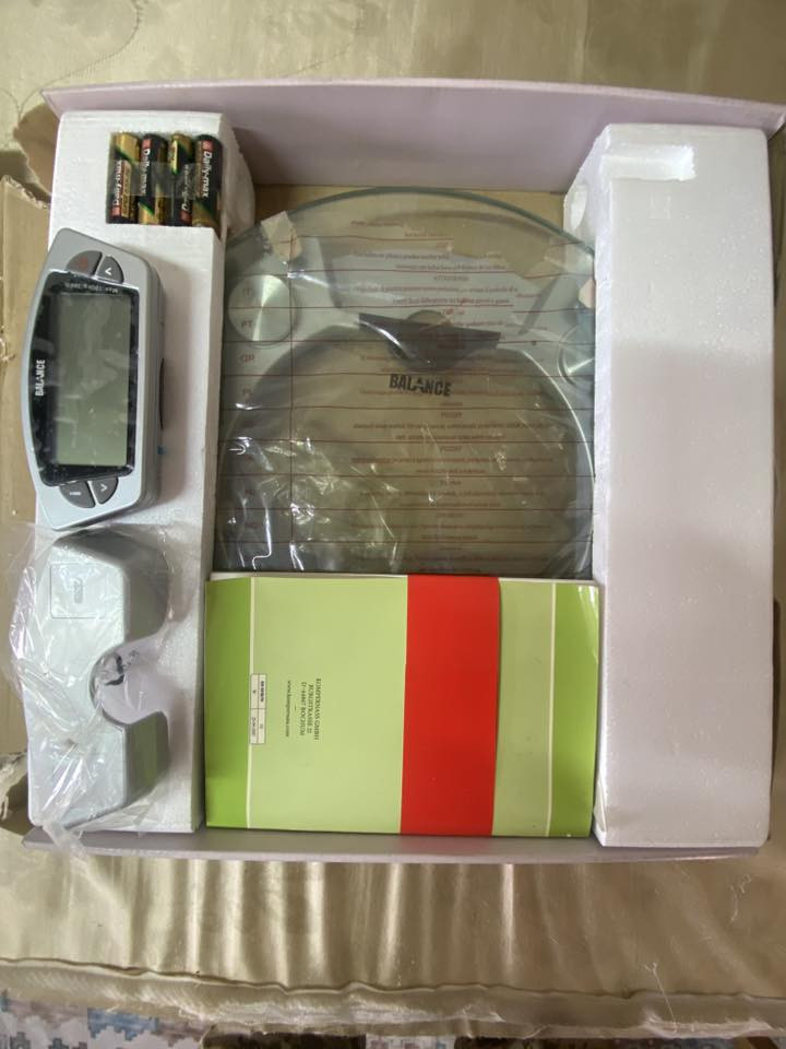 مرحبا شباب لللبيع شلعه شلعه كامله مال ميزان اوربي الماني اصلي ولله  كامل الملحقات يتحمل وزن كبير جدد بلكارتون 
ابيع شلع شباب 
مكاني بغداد رقمي بي واتساب ***********
السعر ب١٢٠ كلهن 
تكدر تبيع الواحد باكثر من سعره الحالي
