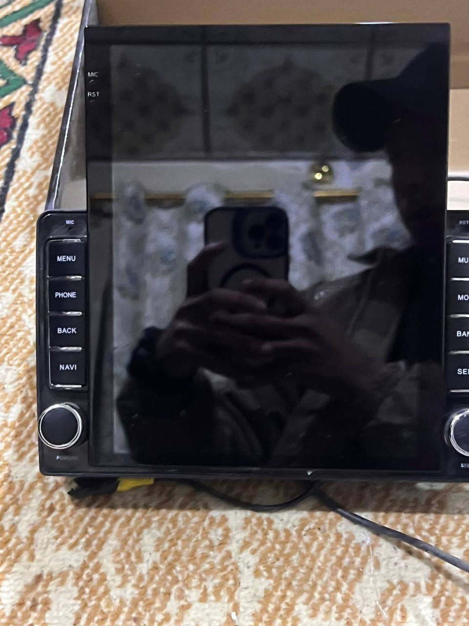 شاشه تاب كيه اوبتيما
+تكيه وحافضه نفس الوقت ناصريه قرب جسر ابراهيم الخليل
***********
