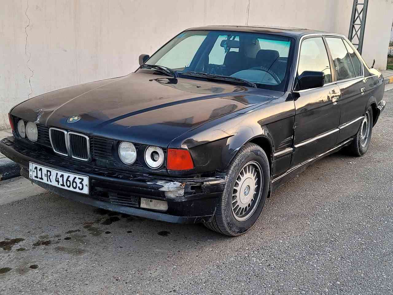 Bmw 735 1989  سيارة
شاد اله منظومه غاز 
رقمه بغداد مداور مباشر
حداديه صدر امامي وخلفي جديد
كاردن مرتبة جديد ومسوي صلايبه جديدات
كير ومحرك نظيفات
محرك ٣.٥ مفتوح 
السيارة على الغاز تفوله ب ١٠ تمشيك ٢٥٠ - ٣٠٠ كيلو 
بيه طخات من الجانب والدعاميه الاماميه
ميزانيه وبلنص جديده
تايرات جديد قبل فتره اشتريتهن
السعر ٤٠
مكاني بابل
*********** للتواصل
