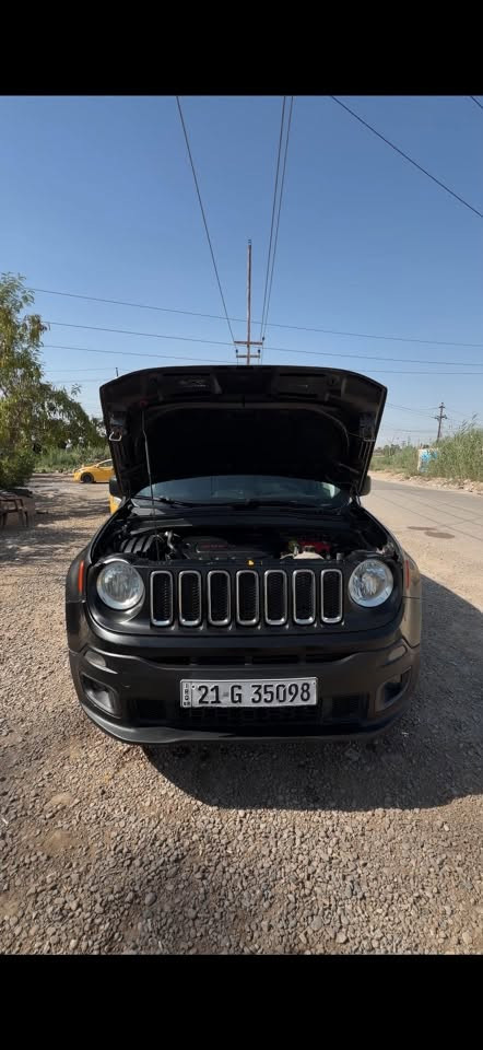 � للبيع جيب رينيجيد 2020 🚘
🔹 موديل 2020
🔹 ماشية 91 ألف
🔹 رقم السليمانية
🔹 تحويل ثاني يوم
🔹 محرك، كير، صدر، وتبريد كله مكفول
🔹شواصي ولغد مكفول
🔹 نص فول
🔹 حادثها قطعتين مثل موضح بالصور
السعر ١٢٥ $ بيها مجال 
السيارة نظيفة وجاهزة، والفحص خير دليل.
للاستفسار مراسلة على الواتساب أو الاتصال. 📞�
***********
