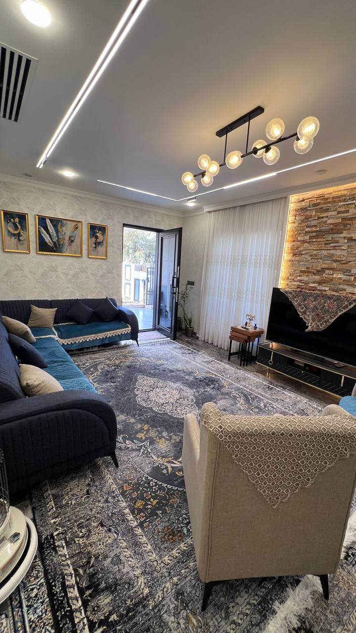 كود اعلان23
للبيع ڤيلا ركن في اربيل مجمع هيوا ستي 
زون G
المساحة ١98 متر 
يتكون من:
-خمس غرف نوم 
-استقبال-هول -مطبخ حار+بارد
-حديقة داخلية 
للتواصل 📞
***********
***********
***********
**************
في حال لم يتوافق العقار مع رغبتكم او لم يكن بقدر امكانيتكم زوروا موقعنا على تلكرام للتصفح على اكثر عدد من العقارات المتوفرة 
https://t.me/muhemenalkhalid أربيل, العراق
