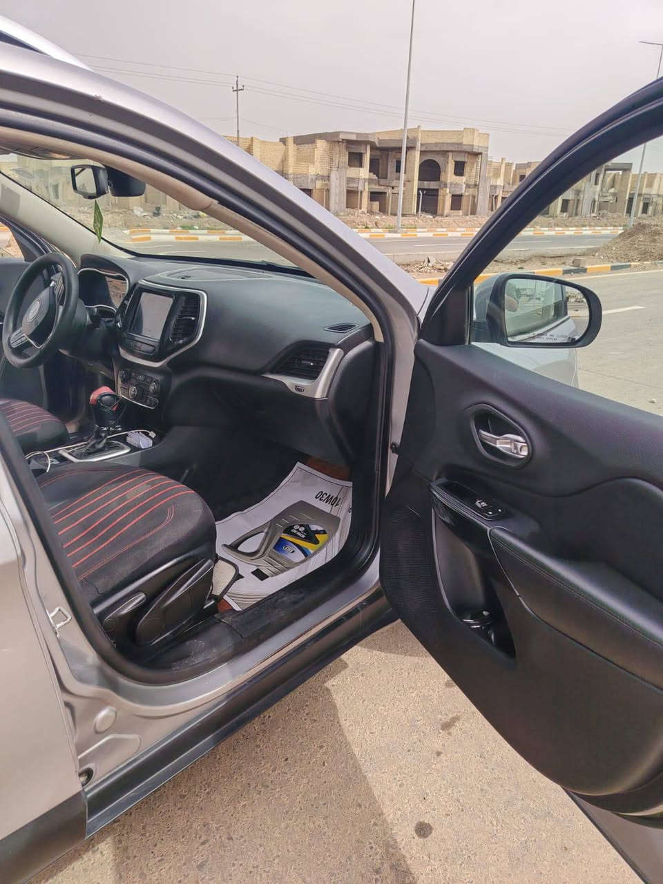 السلام عليكم جيب بزون موديل 2018 لمتد كشن كهربائي جنطه كهربائيه شاشه كبيره كامره دواره اشارات ب المري رادار جانبي اشاره ترحيب تدفئه وتبريد كشنات محرك 3200 /6سلندر السعر, 135 للاسفسار *********** عمارة, ميسان
