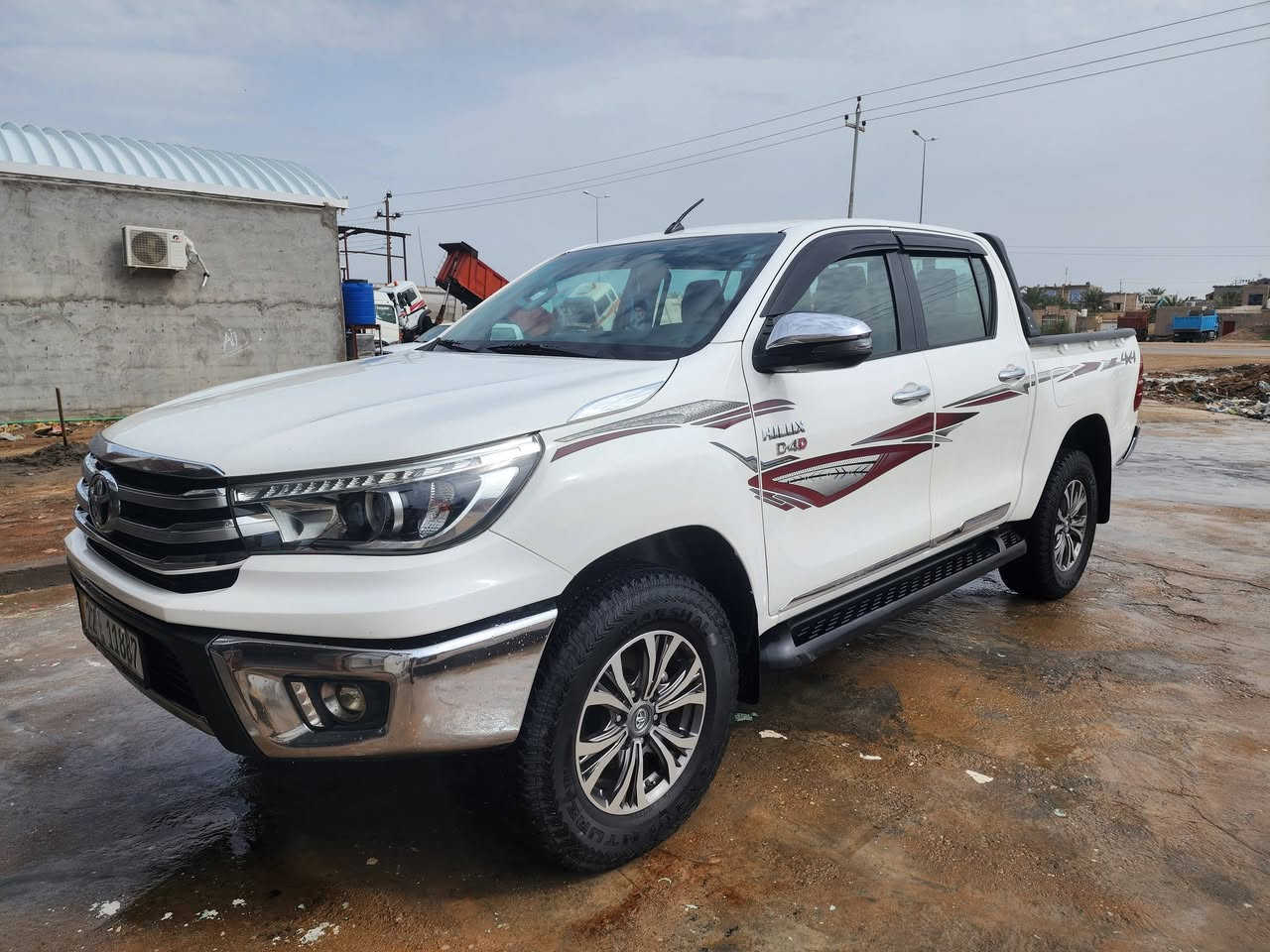 يه سلام عليكم هايلكس مديل 19 ديفور كفاله عامه بيه بارد بلجاملق المامي بس ولسنويه مجدده ل2029 شماليه مكينته بيه تبخير قليل ابدون تنقيص سعر 250 وبيه مجال مكان البصره دير رقم ***********
