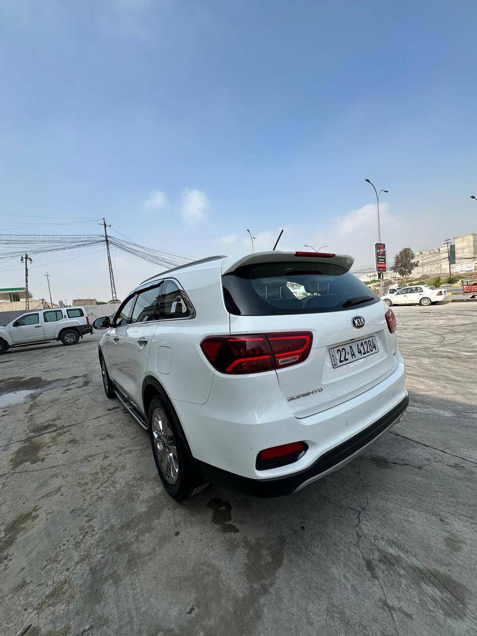 السعر 255$$
***********
كيا سورينتو موديل 2019 بدون صبغ جاملغ امامي مبدل اصلي مكينه وكير شرط مكينه 6 مامفتوحه ماشيه 135 الف رقم سنويه وهزه جديد سنويه باسمي مواصفات صندوق كهرب بانوراما لايت 3عدساات رساله ترحيب سورينتو كشنات كهرب حساس امامي وخلفي
