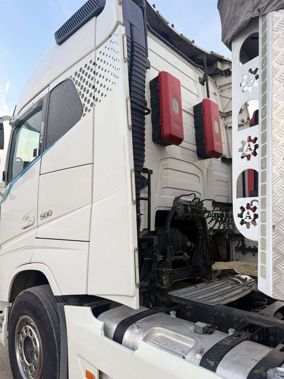 فالفو2014 محرك عادي انجكتر سياره بدون مواصفات ماشيه 1100 عربانه عبدالله جوهر 2025 سياره جاهزه مال شغل سنويه لحد 30 ياله تصقط محرك مامفتوح شرك كير شرط سياره خير من الله مكان السياره كركوك 
سعر السياره اللي مو شراي لا يخابرني سعرها (  6 دفاتر 
او بيها مجال شي قليل رقم صاحب السياره 
***********
