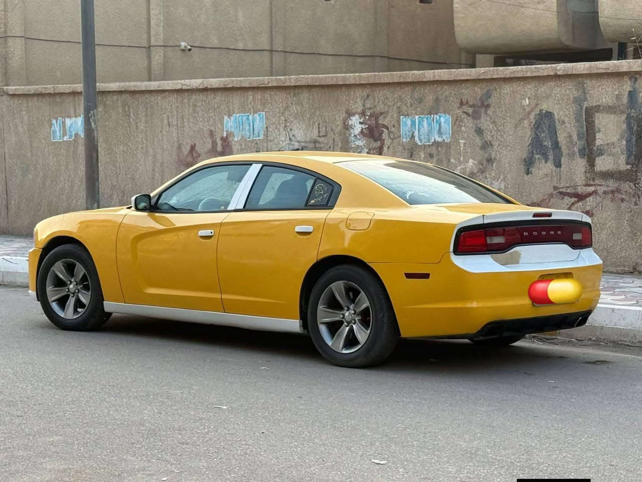 جاجر موديل 2014 كفاله فقط من العيب. الشرعي
 حادثه بمريكا جاملغ الخلفي فقط على كد اشبر ي البك لايت 
سنويه لل 28 تنتهي كير مكينه تبريد جهازه سياره خير من الله 
رقم بغداد مداور ثاني يوم السعر 138 وبيه مجال بسيط 
مكان الناصريه 
***********
