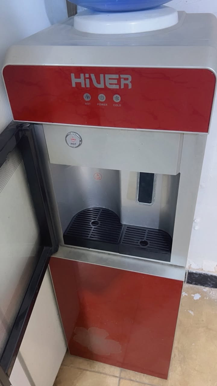 براد ماء للبيع  استعمال اقل شهر جديد شغال حار و بارد و جوه ثلاجه ب 110 و بي مجال


**إذا كنت صاحب هذا الإعلان وتريد حذفه لأي سبب، رجاءا أرسل رسالة إلى الدعم الفني**