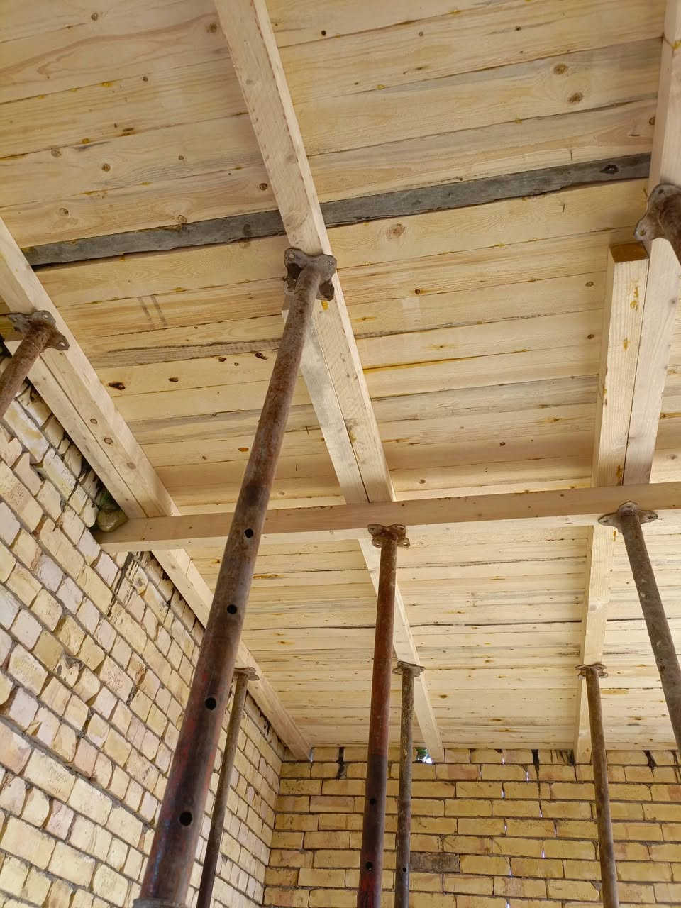 نجار قالب شغل درجه اولئ حسب الطلب قالب جديد جديد التزام بلموعد مكاني بغداد فقط نشتغل 
صفاء النجار ***********تصال / *********** وتساب
