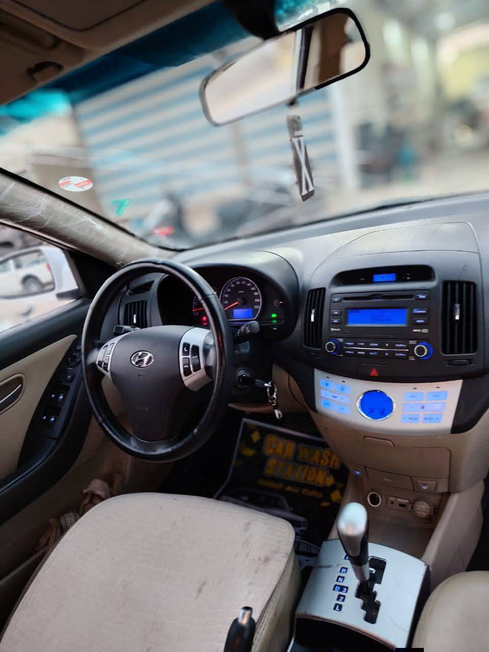 السلام عليكم 
النترا صابونه للبيع
موديل 2010
ادوات متوائمة وكمله على رقم شمالي
السياره جاهزه وماناقصه شي
محرك 1600 دكشن عالي
محرك +كير+حداديه شرط كفاله
مكان السياره بصرة 
السعر 35
تواصل ***********
