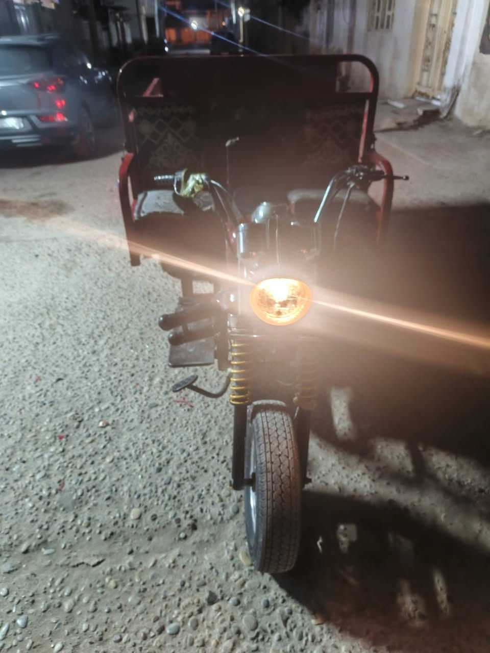 سلام عليكم ورحمة الله وبركاتة ستوته لبيع ستوته نضيفه وحلوه محركهه جديد ما مفتوح كلشي شغال بيهه سلف كهربائيات بك لايتات كلهن شغالات هورن شغال سعر ستوته2250 مليونين وربع مو شراي لا يطبلي رجان رجان رجان  هاذ رقمي بي واتساب ع ونتصال ***********مكاني ميسان عماره ماجديه قرب سيد عاشور مو شراي لا يتعبني ستوته مال جناي محركه ع سلف وهندر اهم بس لهندر ما شاده موجود نتباه ستوته اوراقهه كامله ومديل 2015
