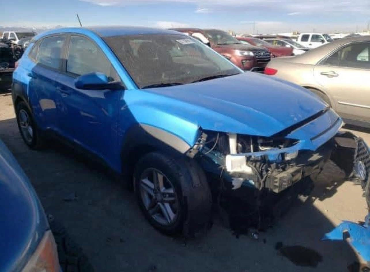 هونداي كونا موديل 21 رقم بغداد بأسمي 
مواصفات : محرك 2000 دوش 
گير at - فور ويل 
رادار امامي 
انظمه قيادة نورمال وسبورت 
تحديد مسار 
شاشه لمس 
حساسات خلفيه 
كامره خلفيه 
تحكم ستيرن جهتين 
لايت زنون 
ويل كب كروم 
ماشيه 62 حادثها دعاميه فقط ومبدله نفس اللون 
بدون قطره صبغ ايرباك الاستيرن طاك فقط وراجع اصلي 
مكاني بغداد .. ***********
السعر 152
