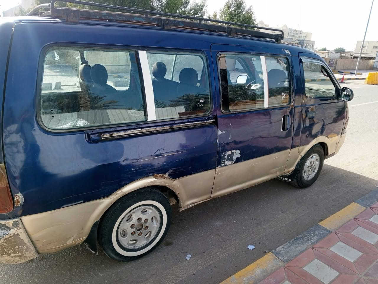 السلام عليكم بريجو موديل 96 سياحي السنويه بث 28 بشهر ال 5 تسقط  بسمي السنويه تحويل السياره هزه جديده مكينه كير اكسن حداديه فول السياره جاهزه مكان نجف كوفه السعر 55 وبيه مجال موبايل ***********
