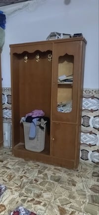 زاوية خشب • خزانة • النجف