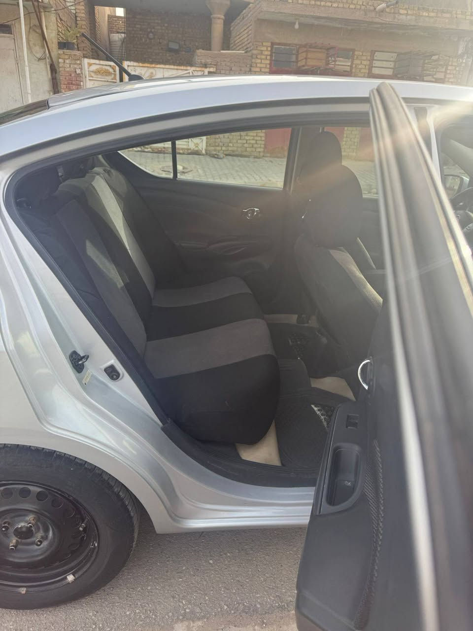 نيسان فيرسا 2019 وارد امريكي
ضرر جاملغ وبنيد
ماشيه ١٢٢
تدفئه تبريد
حداديه جديده
تخم تاير صارلي اسبوع من شاده
مكينه لاتنقيص ولا تبخير
السعر ٩٥
للاستفسار ***********
