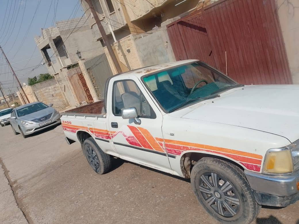 السلام عليكم 
بيكم للبيع موديل 93 
سياره شرط 
سنوية الى28
كابون بانزين
 تحويل ثاني يوم 
للاستفسار ***********
