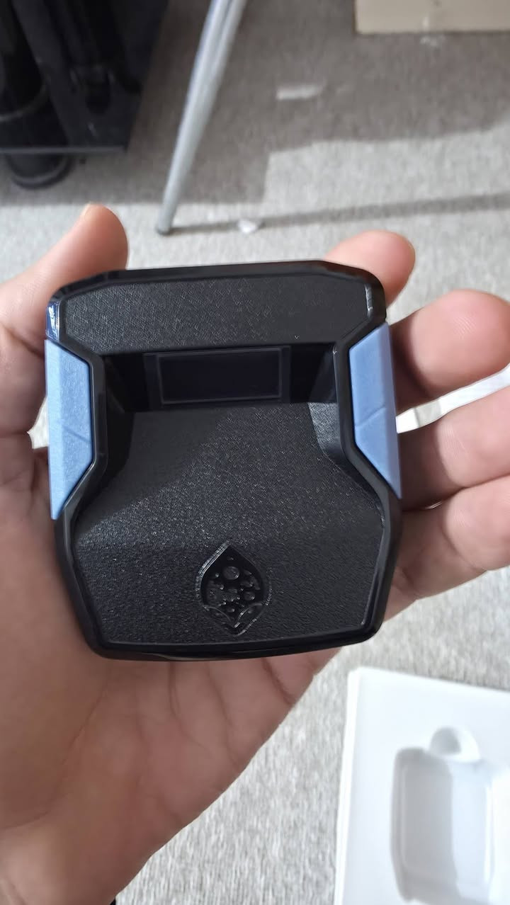 سلام عليكم قطعة كرونوس زين للبيع اوبن بوكس فقط  مستخدم يوم واحد سبب البيع عندي كونسل  ونصحوني بقطعة لاخ يفيدني مكان هذا ....سعره بلسوك 170  اني رايده ب 145 قفل قفل لان مستعجل على بيعته
واتس اب ***********
