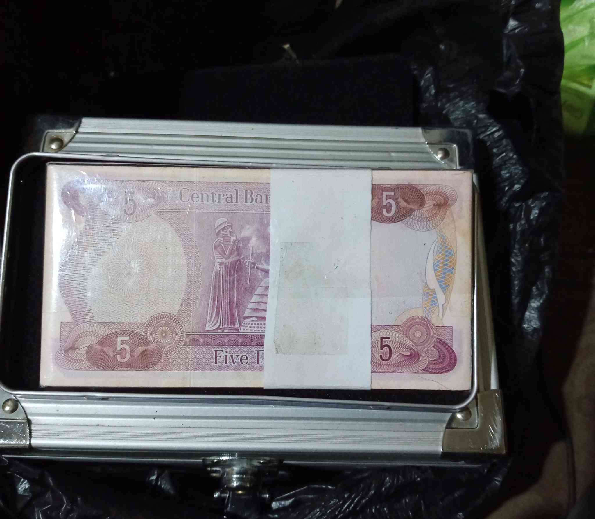 شده تسلسل انسر بدون نقص 5دنانير سايلو السعر المطلوب 2200$ غير قابل للتفاوض


**إذا كنت صاحب هذا الإعلان وتريد حذفه لأي سبب، رجاءا أرسل رسالة إلى الدعم الفني**