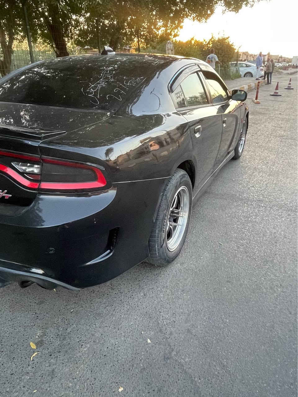السلام عليكم جارجر 2019 اصل 
RT 5700
سياره فول عدا الفتحه 
كشن جلد دبل حظن 
تحكم جهتين 
شفتات ستيرن
شاشه كار بلي
سوبر تراك فول سبورت
مكينه هيمي 8V 5700 RT 
رقم بصره حره تحويل ثاني يوم 
كير مكينه تبريد كفاله 
حداديه 80‎%‎
تم تاير جديد
فول برمجه 
من باك فاير وغيرها 
صوتها طرب 
سياره جاهزه 
حادث امريكا جاملغ الامامي جهة السائق وشوي من البنيد
وبالعراق جاملغات خلفيه ثنينهن
مكاني بصره ***********
سعر 160 مجالها بسيط
€***********€
0️⃣7️⃣7️⃣1️⃣1️⃣7️⃣0️⃣7️⃣7️⃣4️⃣8️⃣ البصرة, العراق
