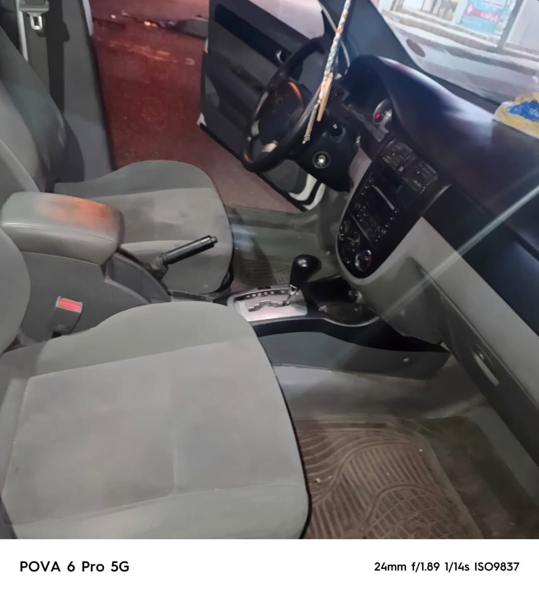 بسم الله الرحمن الرحيم 

اوبترا 2011 للبيع 

السعر النهائي :80 وا بيها مجال 
الرقم :***********
 الرقم الثاني :***********
