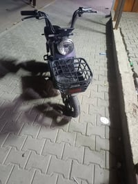 للبيع السعر٢٥٠ وبيها مجال رقم ٠٧٧٠٩٧٩٧٣٧٨ العنوان بغداد الحسينيه