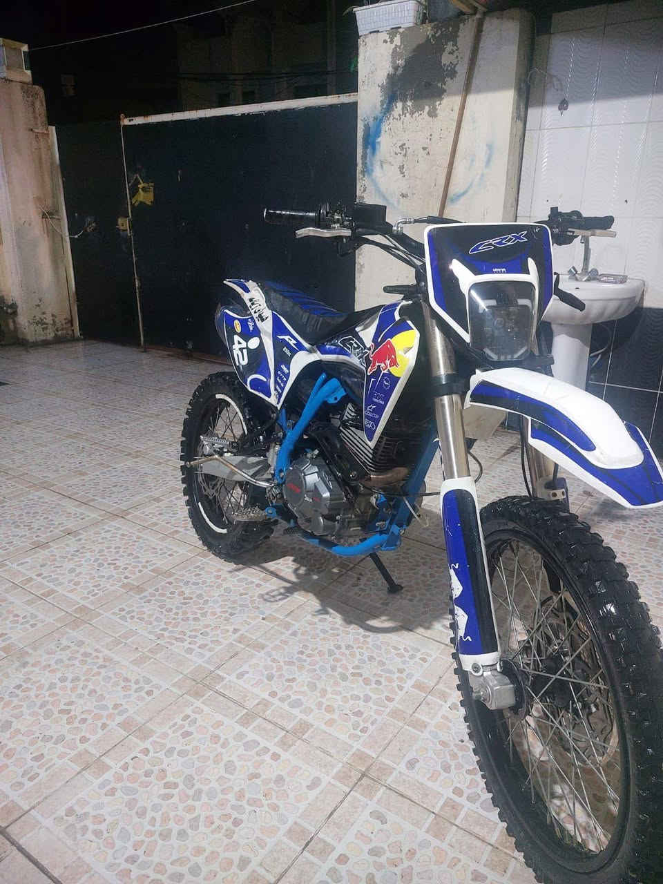 للبيع 2024 منفيس كامل يرهم مراوس بطح ونطي فرق
محرك 250 
نوعيته أس أر تي 
السعر950 او بيه مجال
***********

مكاني الجواعنه
