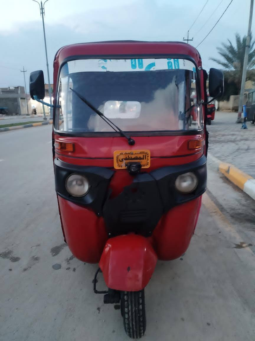 السلام عليكم تكتك موديل 18رقم واسط مصبوغه عام
السعر 4ونص وبيه مجال 
مكاني واسط النعمانيه
***********
