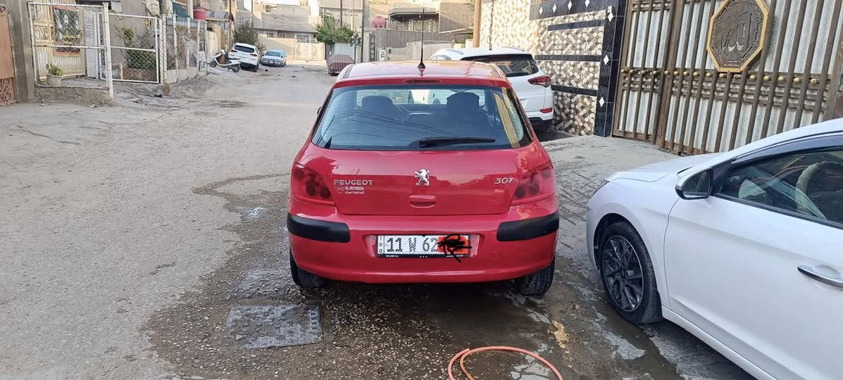 بيجو ٢٠٠٥بيه مكانات قليله صبغ وباقي مكفوله مابيه اي نقص فقط تبريد من اشتريته بالشتاء ماشفته شبيه علىً كلام اشتريته منه كال يشتغل  وباقي كامله من كلشي 
مكاني الحله مركز الحله 
السعر ٥٠$قفل 
سياره اسمي تداور هنا بالحله


**إذا كنت صاحب هذا الإعلان وتريد حذفه لأي سبب، رجاءا أرسل رسالة إلى الدعم الفني**