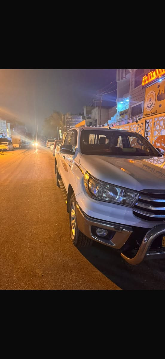 سلام عليكم  تيوته هايلوكس 2018 كفاله عامه سياره جديده متعوب عليهه مكينه  وكير كفاله حداديه جديده عنواني بغداد المشتل قرب مركز الرشاد  رقم سعر 265 الهاتف***********
