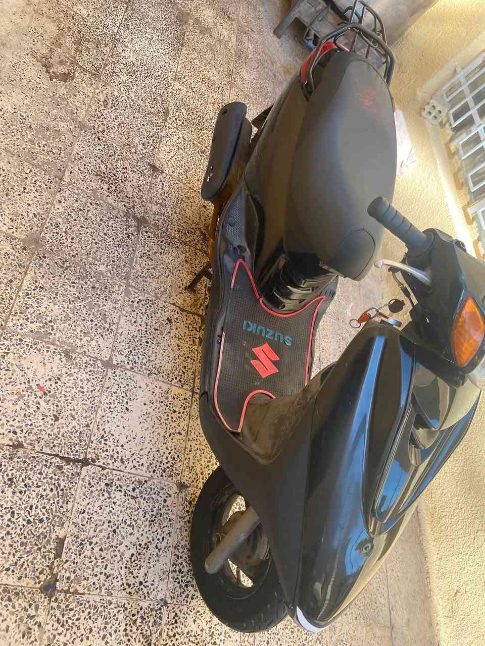 سلام عليكم دراجه بريز اكزز ياباني دراجه مثل مواضحه بصوره نضيفه  كفراتها ودوشمه  كشن حلوه دراجه مابيها شي تعال وشغل دراجه ناعمه حلوه مال شغل سعر600وبيها مجال لطيبين رقم ***********
