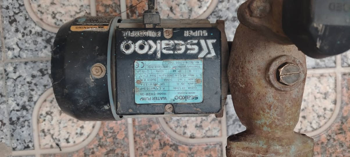 السلام عليكم ماطور ماء نصف حصان نوعيه ممتازه مستخدم شلت بمنطقه زراعي وبدلته واريد ابيع سعر 50 بي مجال
العنوان البلديات ***********
