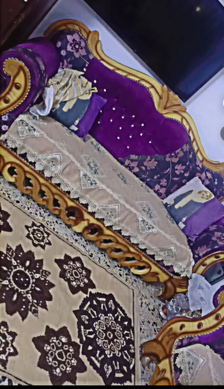 السلام عليكم
تخم نظيف  تسگام للبيع السعر 350 وبي مجال 
للتواصل. 
***********7
