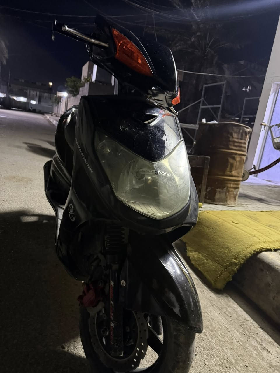 سلام عليكم سكنس فحل نضيفة اي نقص ما بيها المحرك مكفول تعال شوف افحص 
بعقوبة التحرير قرب ماريا مول
السعر 850 وبيها مجال
الاتصال + واتساب ‭0774 253 3739‬
