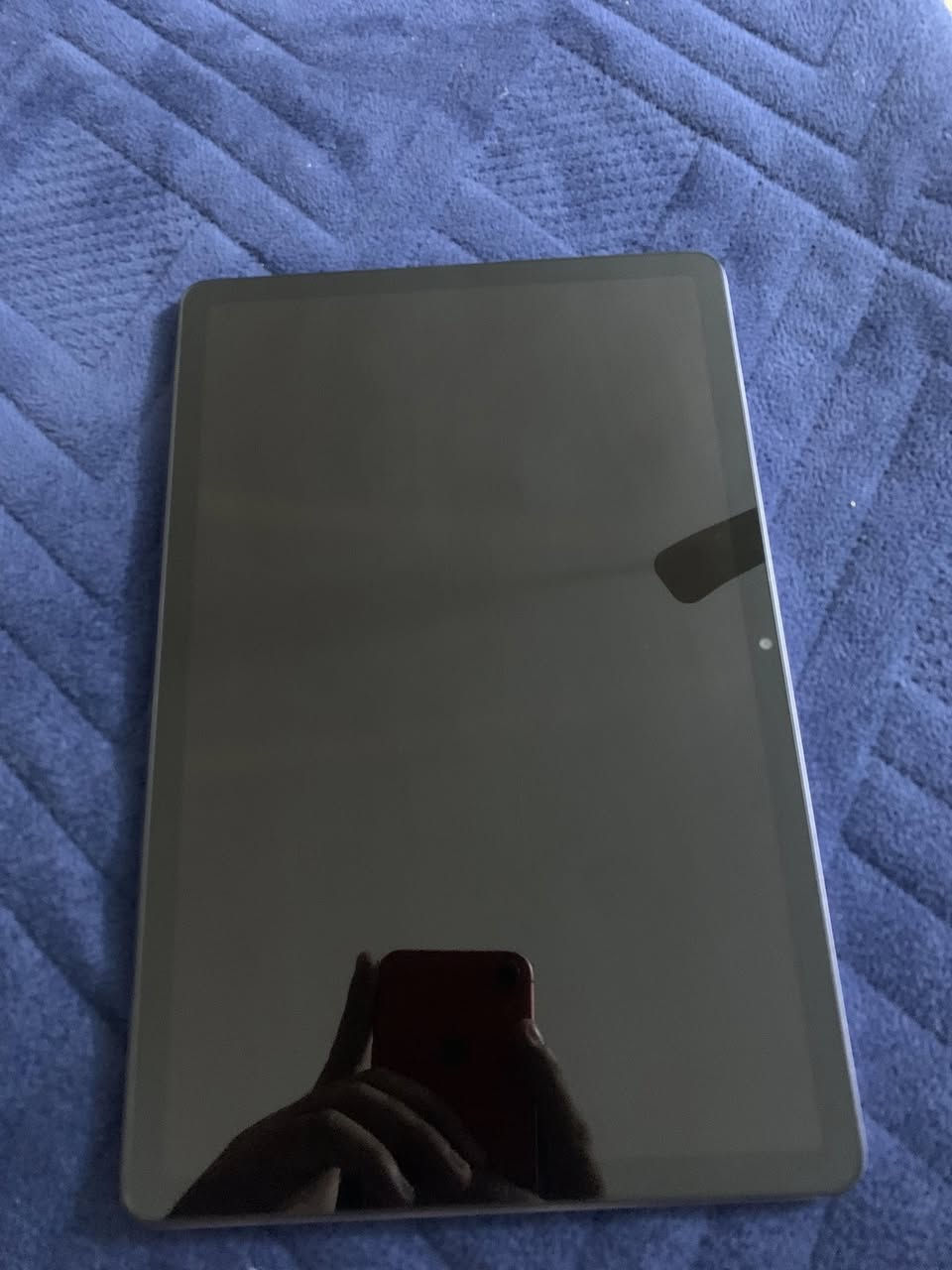 السلام عليكم redmi pad se
الذاكرة 256 رام 8 
البطارية 8000 ملي امبير 
الشاشه 11 إنش Full Hd 
90 هيرتز
الجهاز حيل نظيف وكارتونه مالته موجوده والضمان مالته موجود وفعال 

السعر 170 الف

التواصل خاص او واتساب ***********
