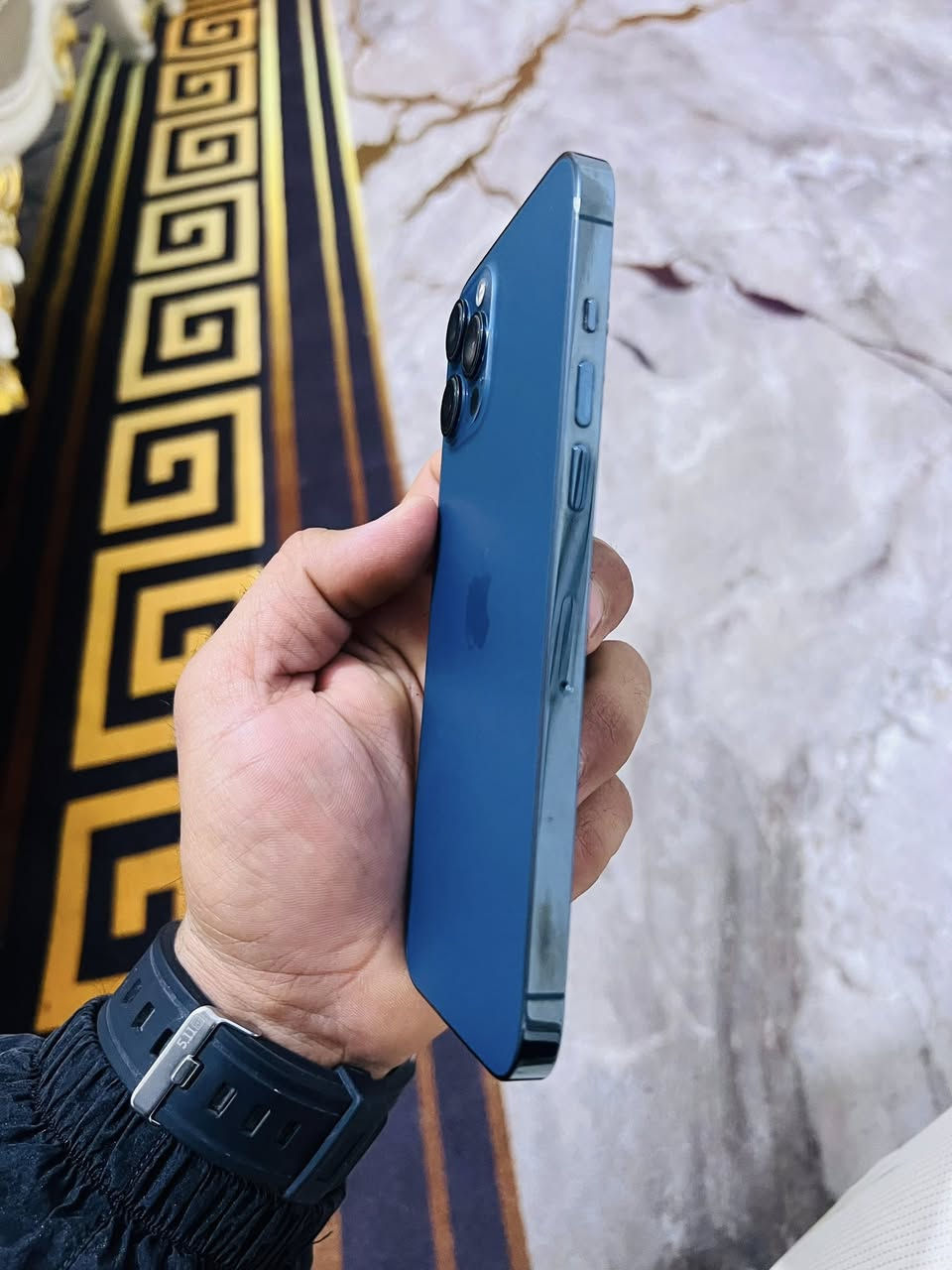 السلام عليكم ايفون ١٢ برو ماكس امريكي بطاريه ٧٩ ذاكره ٥١٢ شاحنه اصليه ماستر كارتون موجود السعر ٤٥٠ قفل 
***********
