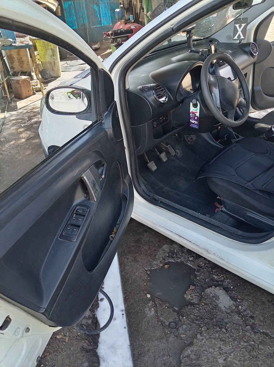 ااسلام عليكم عندي سياره بأنه كروز ٢٠١٣ نظيفه  جدا رقم إنكليزي والتحويل ثاني يوم رقم ديالي مشروع وطني محرك وكير مكفوالات كير عادي محرك ١٦٠٠ تبريد ثليج
سعرها 42& 
*********** بغداد / السيديه
