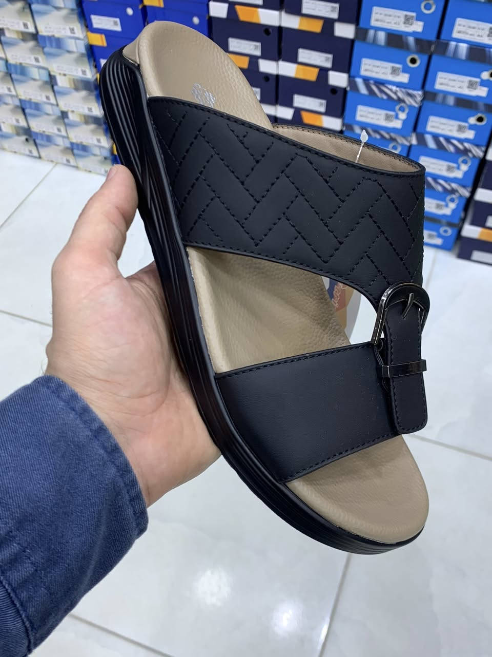 جديد وحصري 👍🔥
شحاطه طبي رجالي 
قياسات من 41 ال 46
حياكم الله 

ازياء محمد للزي العربي البصره ابي الخصيب قرب دوره ام زباله #ازياء_محمد #للزي_العربي #البصره #ابو_الخصيب #ازياء_محمد_للزي_العربي 
***********📞متواجدون 10 صباحا الى 10ليلاً
