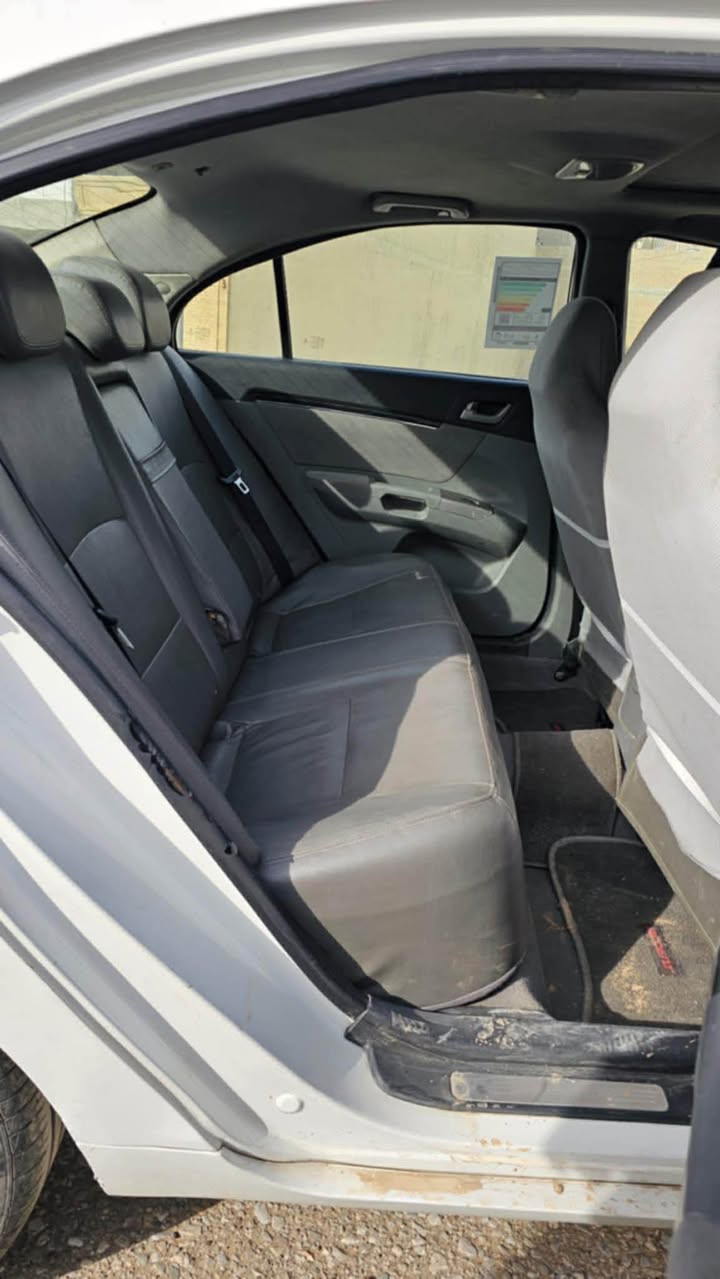 چیری ئیمگراتد مۆدیل 2013 سەیارەکەمان یەک پارجەت بۆیەخە بی شۆری بی ئیرباک  کیرو مەکینە بەشەتە  *********** أربيل, العراق
