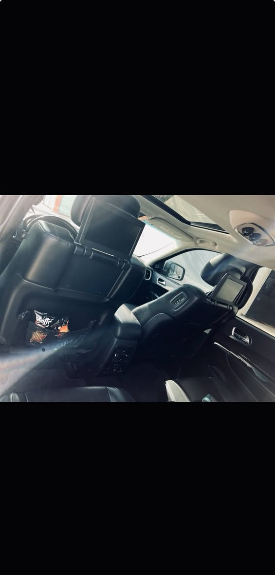 دوج دورانگو موديل ٢٠١٥ فول  مواسفات سلايت شاشه مه زن كوشن جلد سارو كه رم خه زن سي مقد  تلفزون كوشن vip  دبل اكسن v6  دو بارجه سبخ 80 mile جوي تازه داخل بوي دوبه ي بيره قه مي دوبه سه ساغه رقم تلفون *********** سعر ١٥٠مجال كه م
