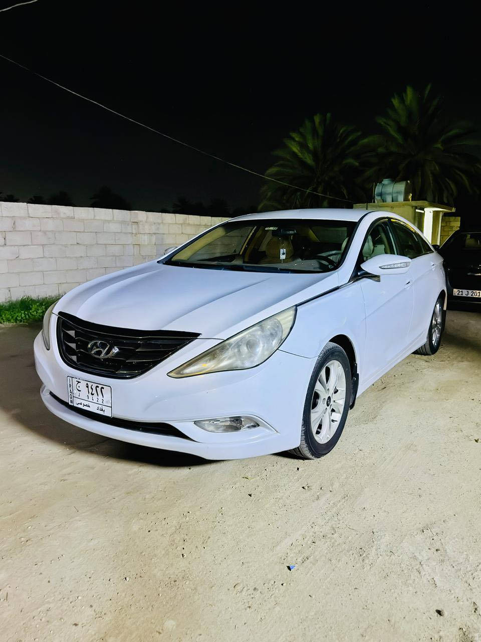 السلام عليكم سوناتا ٢٠١٢خليجيه  محرك ٢٤٠٠دوش رقم بغداد تحويل مباشر تبريد قطعتين سياره حلوه مكفوله من اصبغ وتبديل بيه مكانين بارد كلش اصغار ولباقي كفاله ماشيه ١٥٠الف حقيقي العنوان بغداد المحموديه *********** ملاحضه فديو موجود بيه التفاصيل
