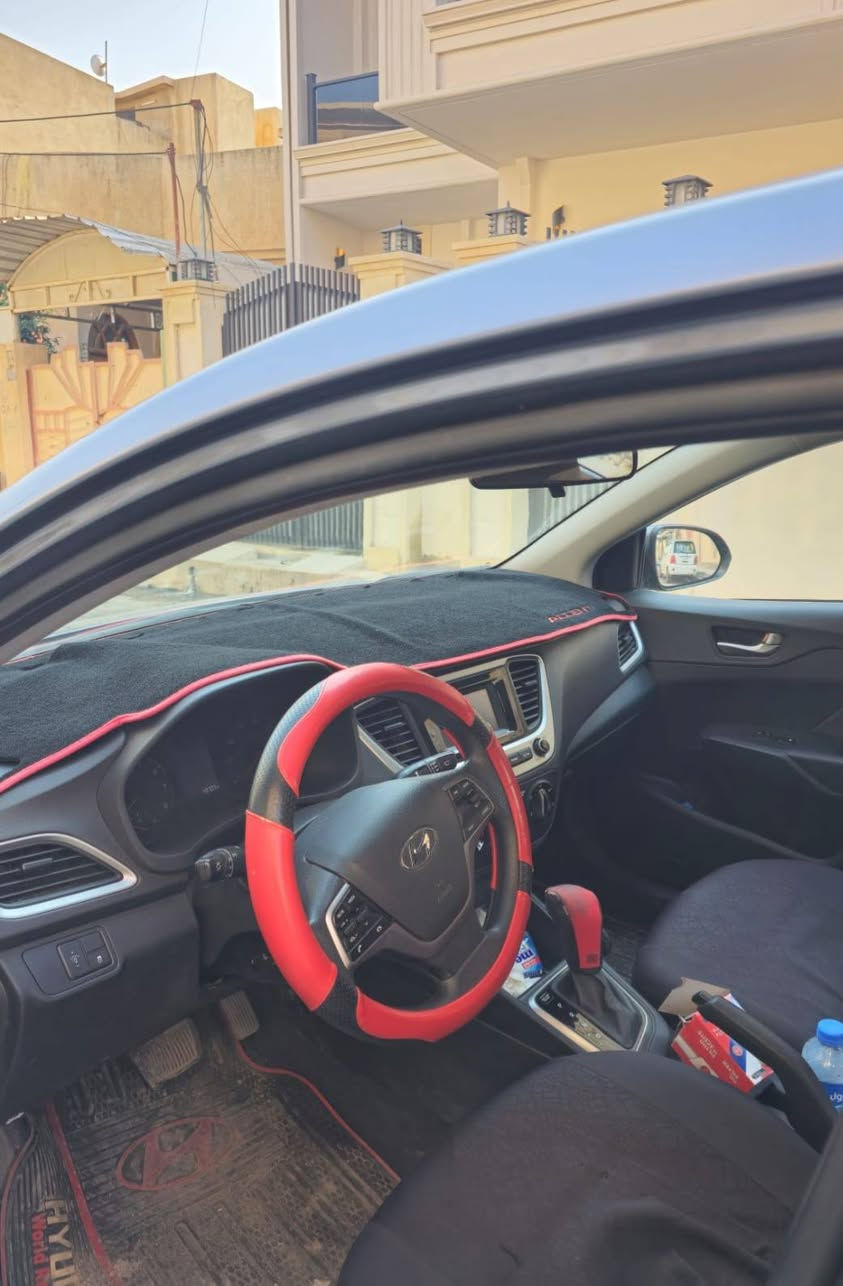 السلام عليكم اكسنت 2020 للبيع
الضرر باب وجاملغ
ماشيه 49 الف ميل
السعر 120 
مكاني الموصل للستفسار ***********
