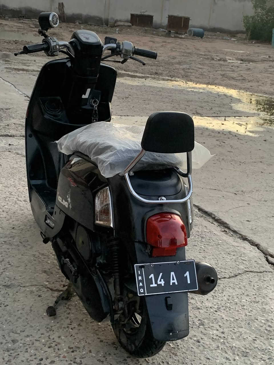 بوليس للبيع مامفتوحه كلشي شغال بيها كهربائيات نهضتها حلوه سلف شغال السعر ٨٢٥ وبيها مجال للشراي
***********
