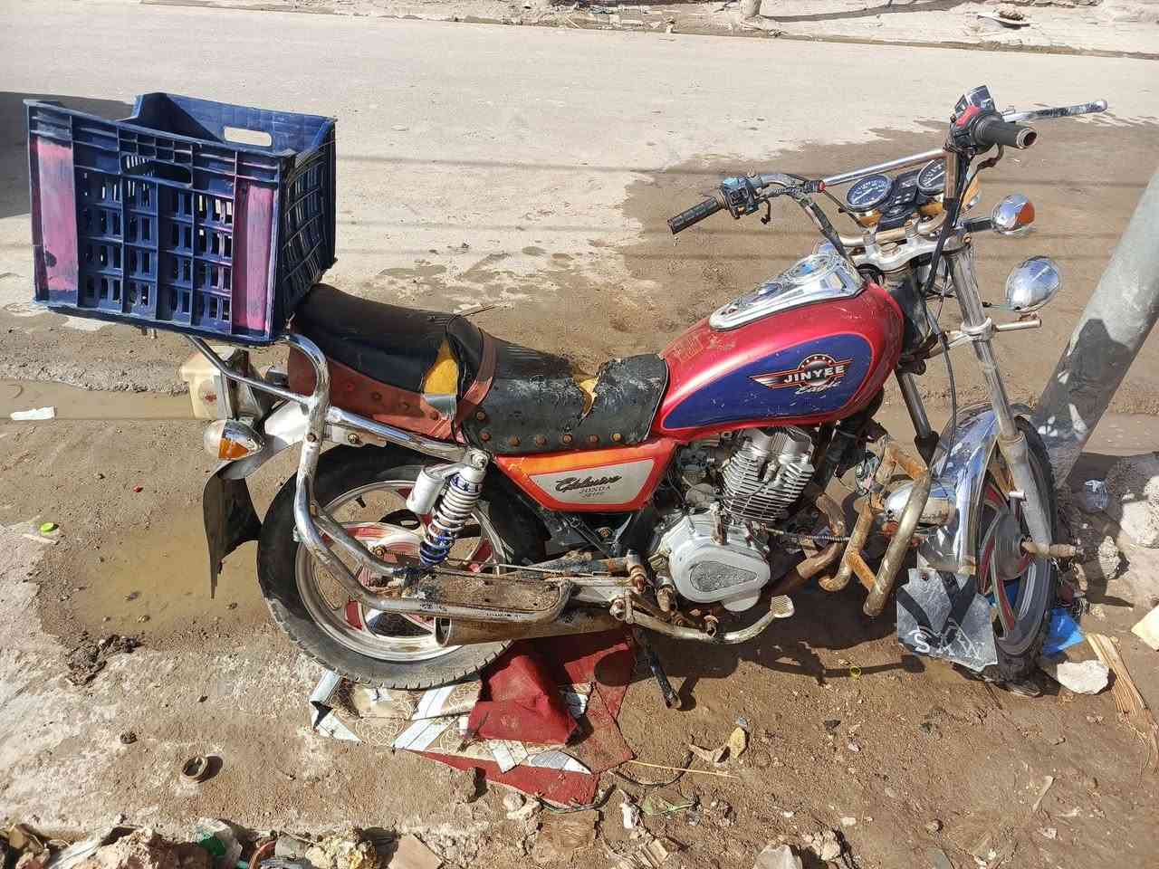 سلام عليكم دراجه جونده للبيع اوراق أصولي دراجه جاهزه من كلشي موديل 2013مكاني ديوانيه رقم توصل ***********
