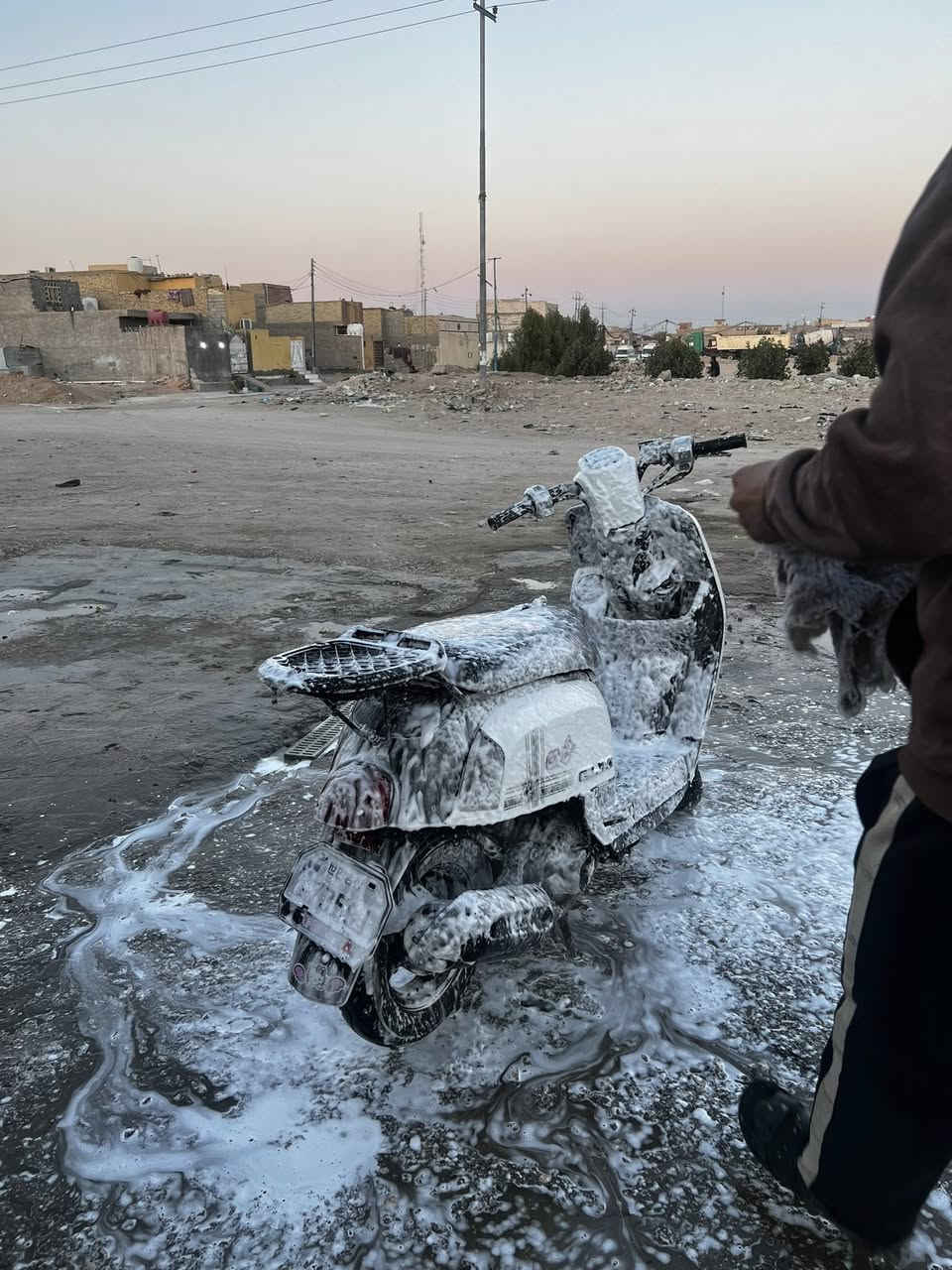 دراجة بوليس نوزل الدراجة نضيفه كلش (مامفتوحة) اشاير كهربائيات كلها شغالة مابيه اي نقص السعر ٨٠٠ وبيه مجال 
الرقم ***********
