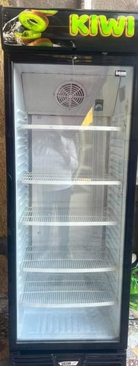 عارضة عرض 70 تركي  وسفينه مترين استعمال سبوعين  مكاني بغداد07729511656...