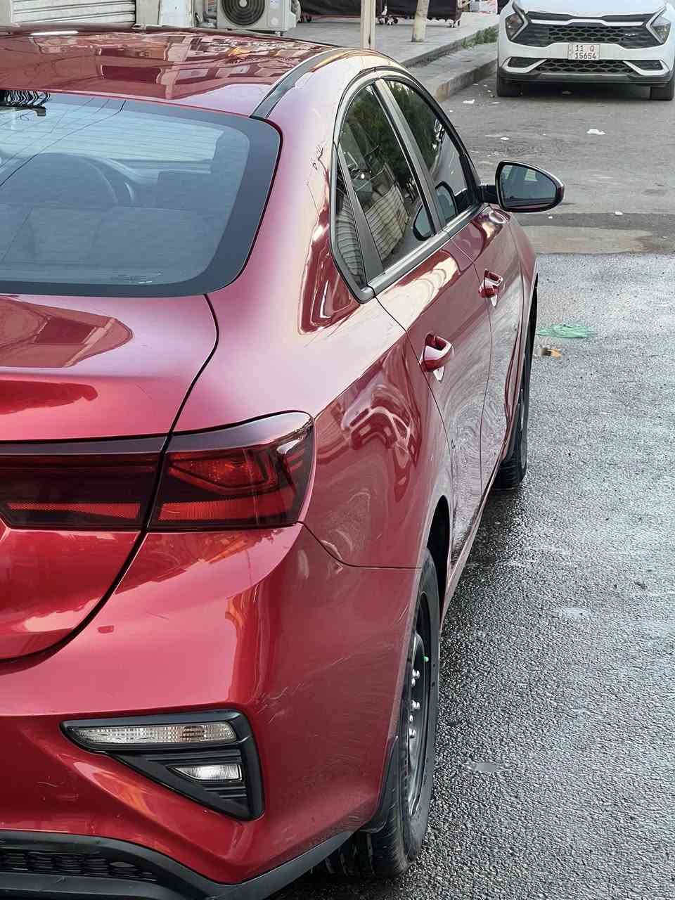 🙋🏻‍♂️السلام عليكم  للبيع فقط ..
▪️السيارة  : كيا سيراتو  خليجي شركه العامه 
▪️الموديل :2019
▪️المحرك :1600 دوش 
▪️ رقم السياره بغداد الانكليزي 
▪️ تحويل ثاني يوم 
مواصفات🔴🟣  
▪️شاشة كبيره  +كامره
▪️تحكم ستيرن 
▪️منضومة زنون اصليه   
❌السياره بيها مكانين بارد فقط والباقي مكفول من صبغ وضربه 
السياره خير من الله من تبريد من صدر كير مكينه 
💰السعر المطلوب134وبيها   مجال بسيط 
🏠مكان السياره بغداد سبع ابكار او الصليخ 600
📞للستفسار ‭***********‬ وبي واتساب
