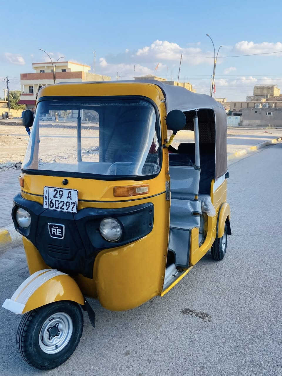 سلام عليكم ورحمة الله وبركاته 
تكتك موديل 2020 شهر ال ٥ رقم وسنويه واسط مداور ثاني يوم تجفيت جديد كله شركه بيه لغدين صبغ ودوس لغد بيه ضربه وثاني توحيد لون وي اخو معروضه ب ٦ وبيها مجال حك الجيه شيء بسيط امكاني واسط قضاء النعمانيه الاستفسار اتصل ***********
