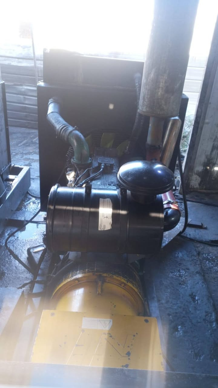 سلام عليكم 
مولده كمنز البيع وبيها تبخير قليل مولده كامله 
عنوان زعفرانية سعر 42 وبيها مجال 
الرقم ،***********,/ ***********
