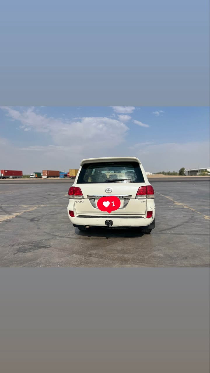 السلام عليكم
لاندكروز ستينية 2011  مكفولة السيارة فول مواصفات بصمة . فتحة .كشن  كهرباء .كشنات جلد بقلاوه اصلي .تبريد بيانو .3 قطع تبريد .جام اوتو 4 .مكينه 6سلندر . يدات نيكل .مري نيكل .تحكم ستيرن مثبت سرعه كروز سرعه وبعد بيها هواي مواصفات  السعر ٣١
 للاستفسار اكثر الاتصال على الرقم  *********** بغداد, العراق
